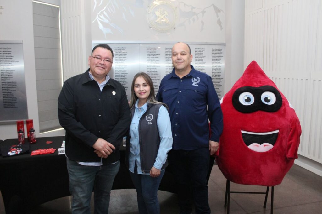 MINERO-SANGRE-1-1024x683 Sector minero apoya con donación de sangre a 264 personas